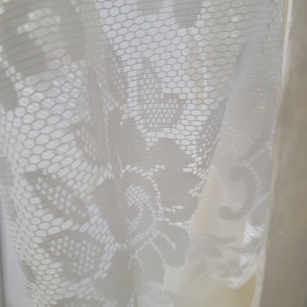 Vintage lace table cloth 63 X 83